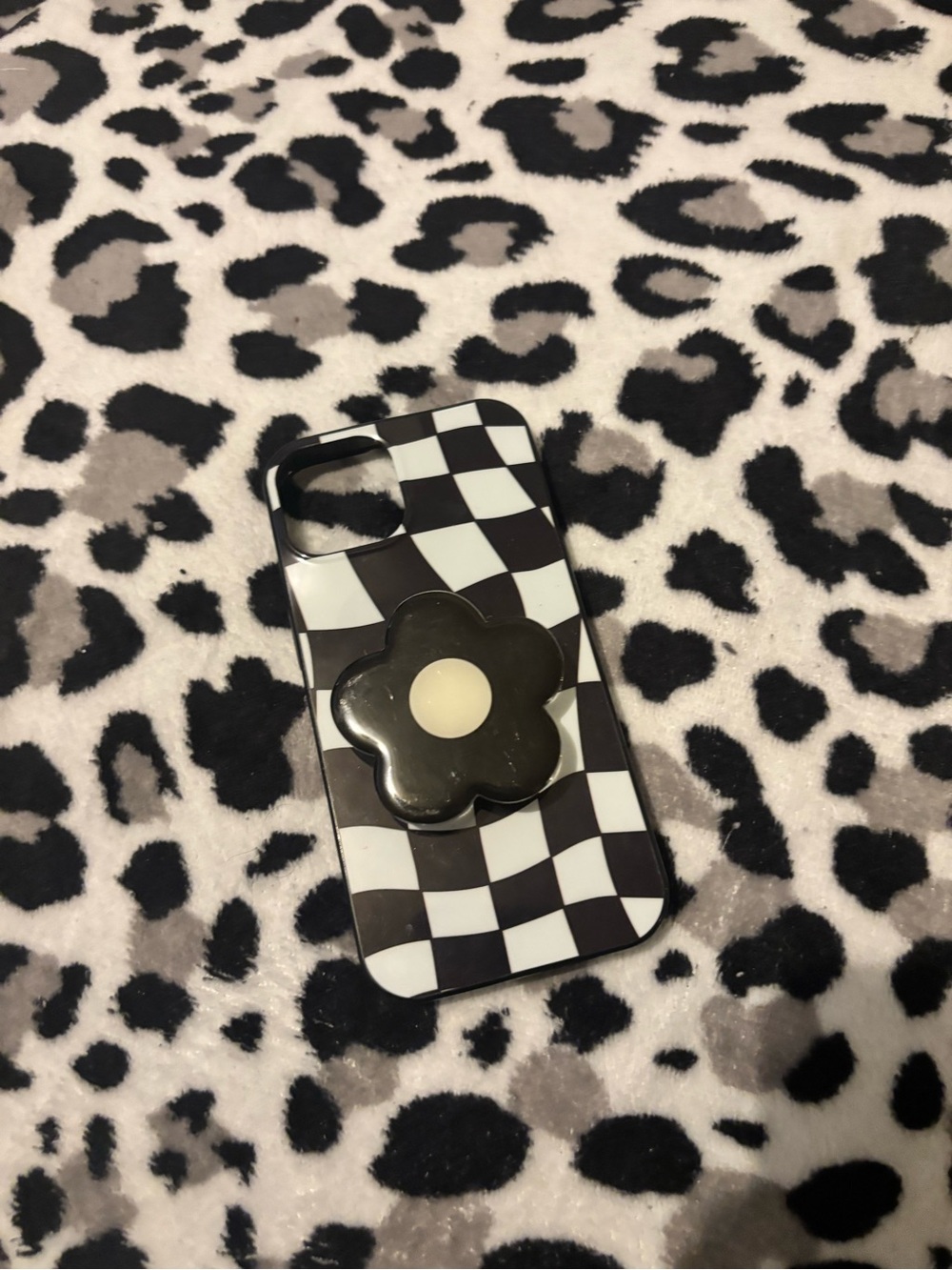 iPhone 15 case - Picture 2 of 2
